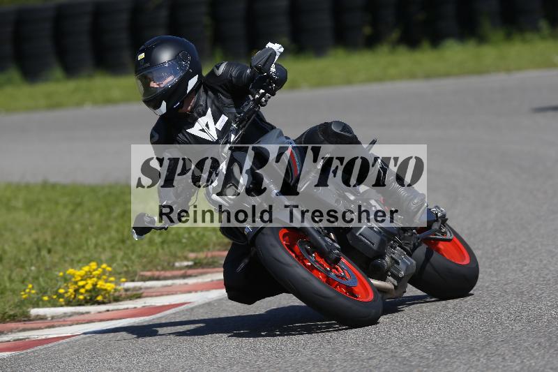 /Archiv-2024/29 12.06.2024 MOTO.CH Track Day ADR/Gruppe gelb/41